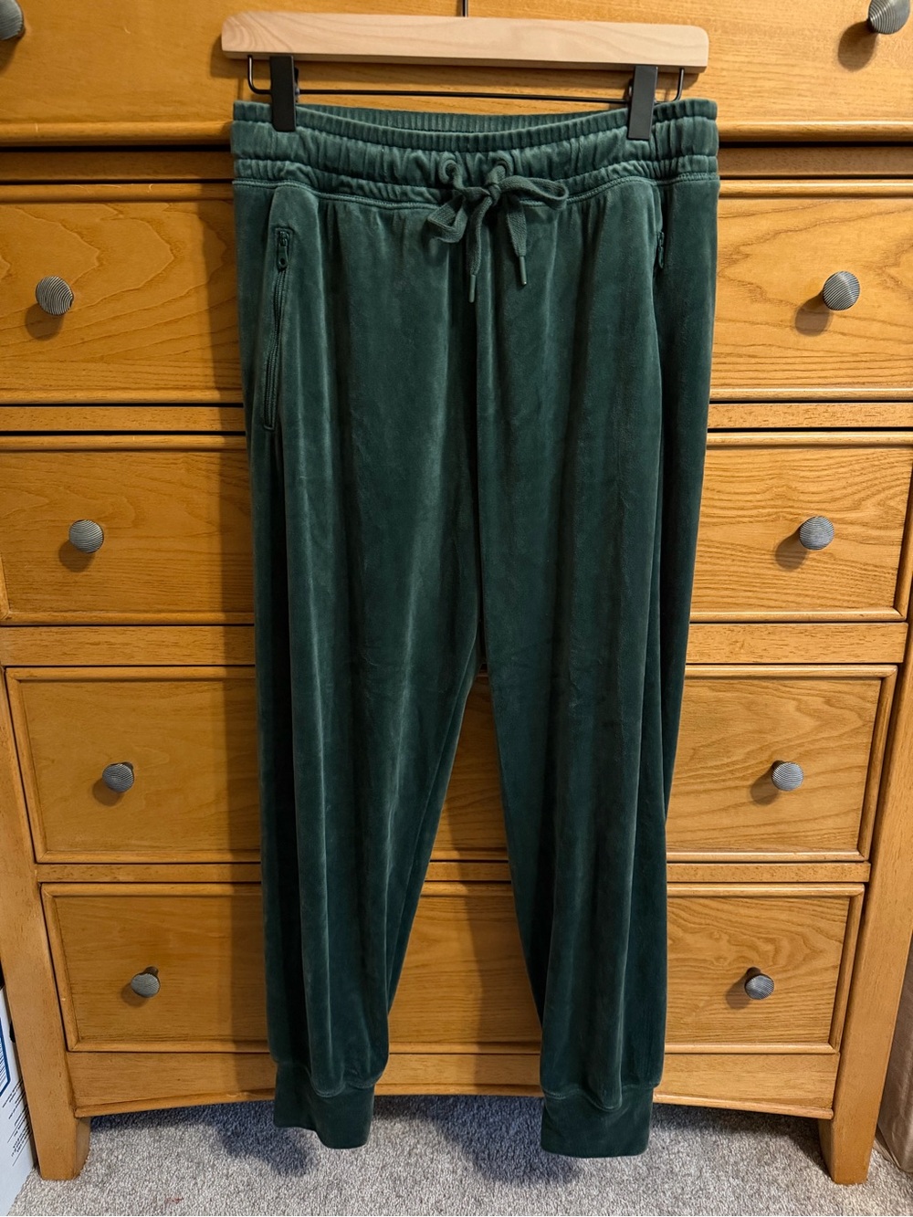 Offline By Aerie Womens Velour Jogger Sweatpants Size M Green Zipped Pockets